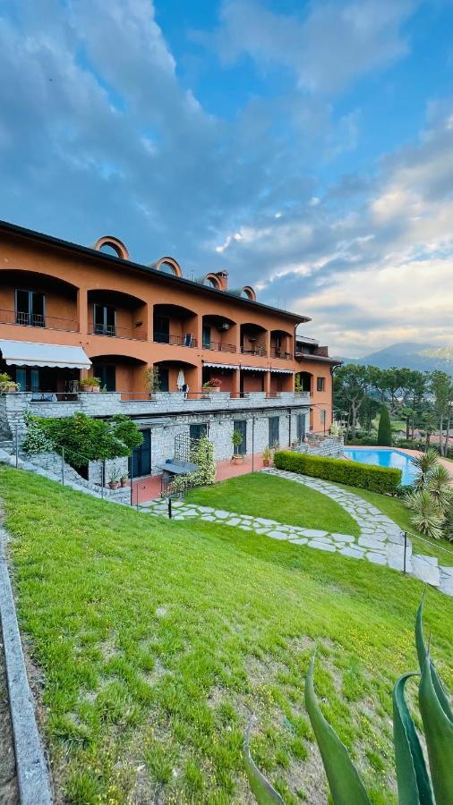 Lake View, Swimming Pool, Tennis Court And Private Parking Mezzegra エクステリア 写真